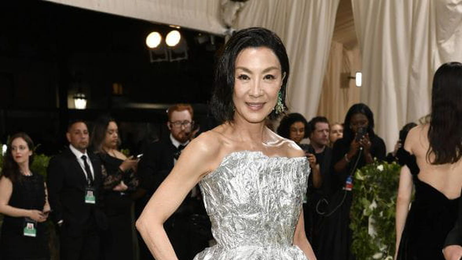 Michelle Yeoh en Balenciaga