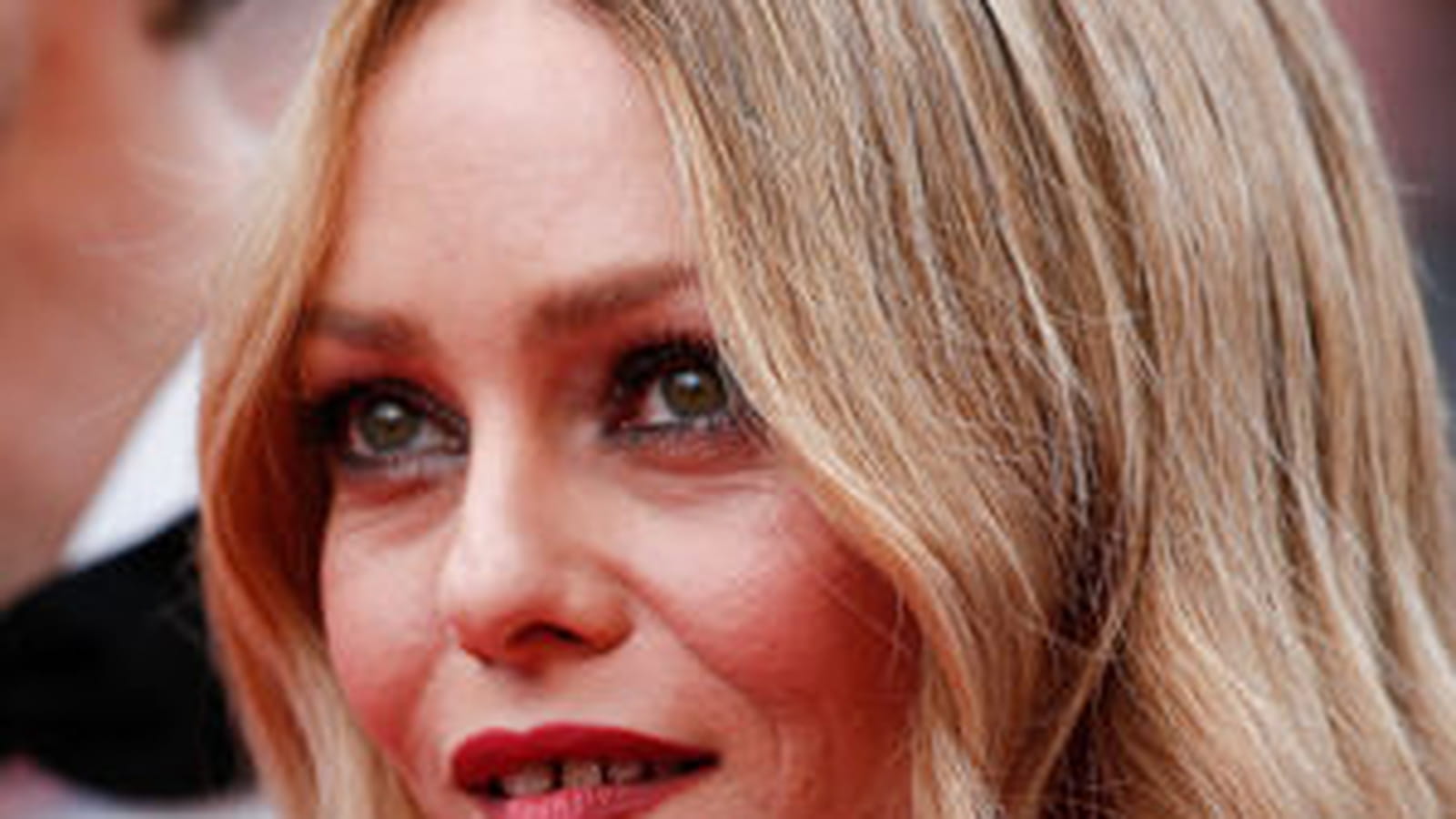 La bouche tendre de Vanessa Paradis