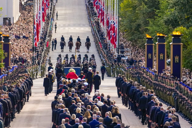 Obs&egrave;ques d'Harald V de Norv&egrave;ge&nbsp;: un cort&egrave;ge fun&eacute;raire royal