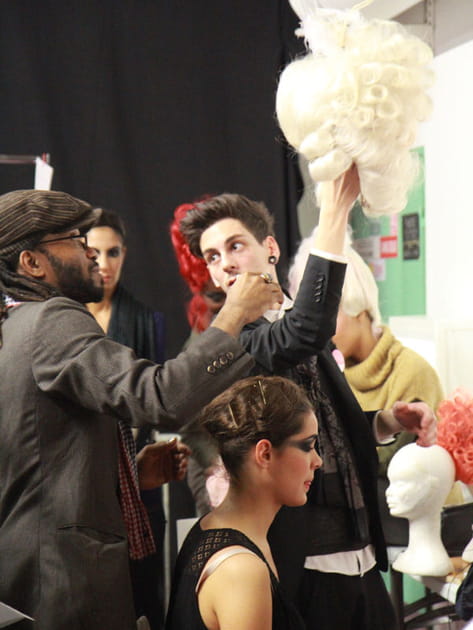 Le choix des perruques pour le défilé