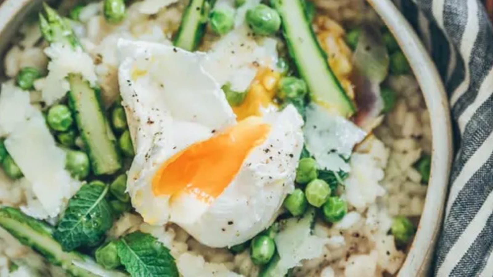 Risotto aux petits pois asperges et œuf poché