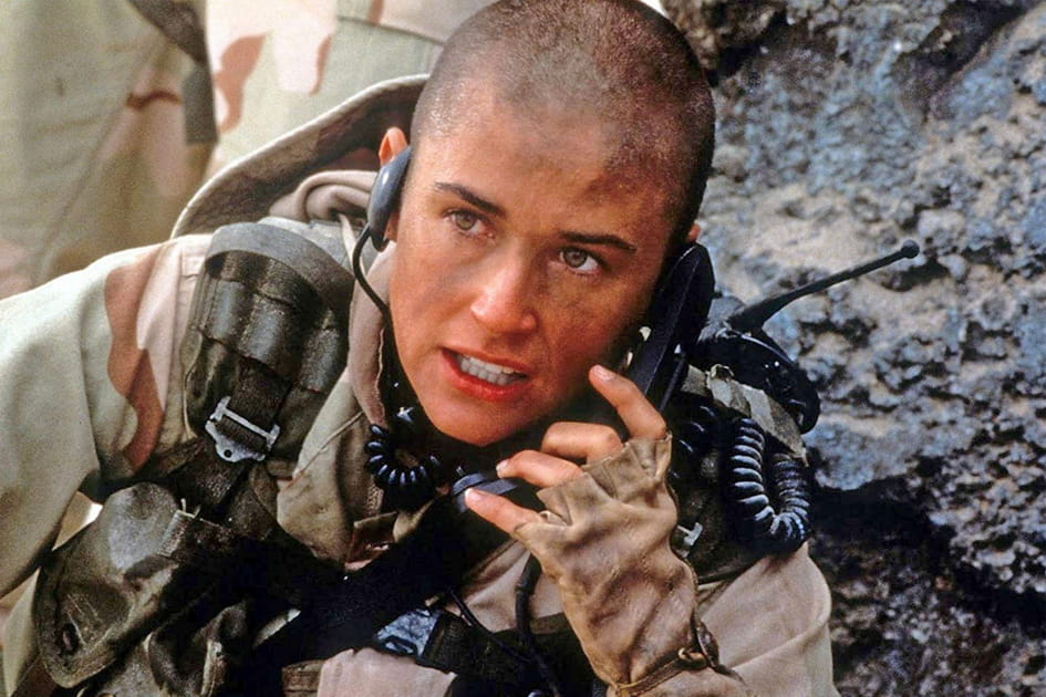 Le cr&acirc;ne ras&eacute; de Demi Moore