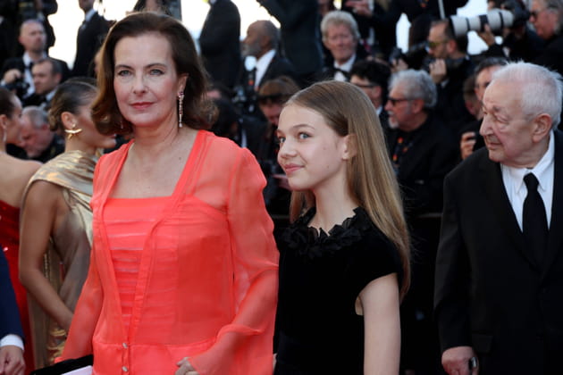Carole Bouquet pose avec sa petite-fille Darya : un vrai air de famille !