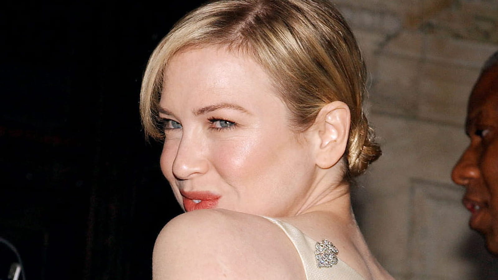 Le chignon bas de Renée Zellweger