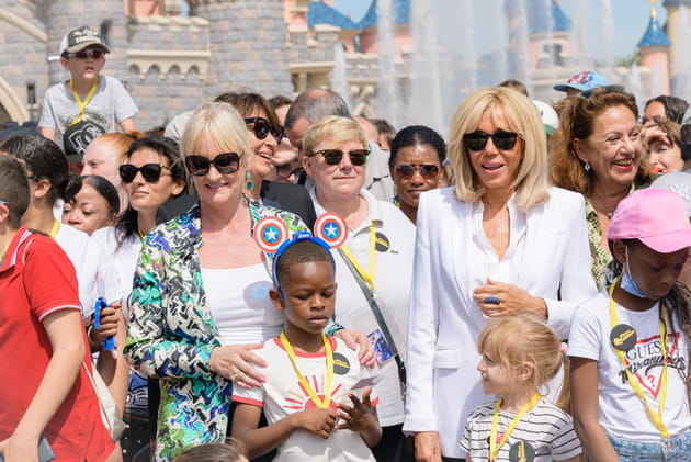 La PDG de Disneyland Paris, Natacha Rafalski, et Brigitte Macron &agrave; Disneyland Paris