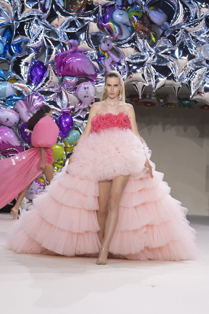 Look 48&nbsp;du d&eacute;fil&eacute; Giambattista Valli