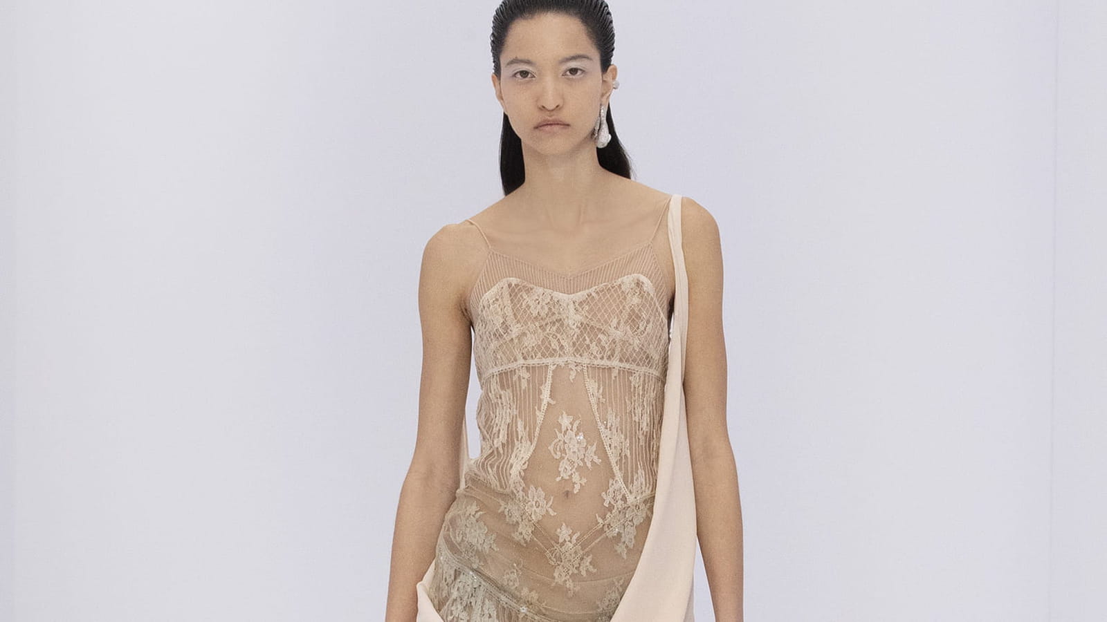 Look 17