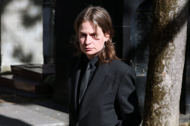 Christine and the Queens lors des fun&eacute;railles de Catherine Ringer, &agrave; Paris