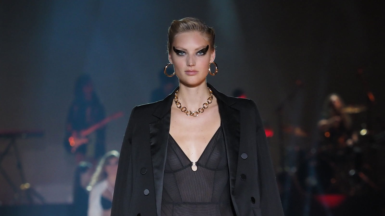Look 17