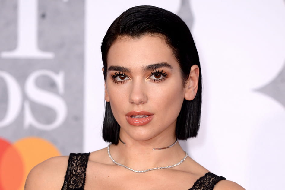 Le carr&eacute; lisse de Dua Lipa