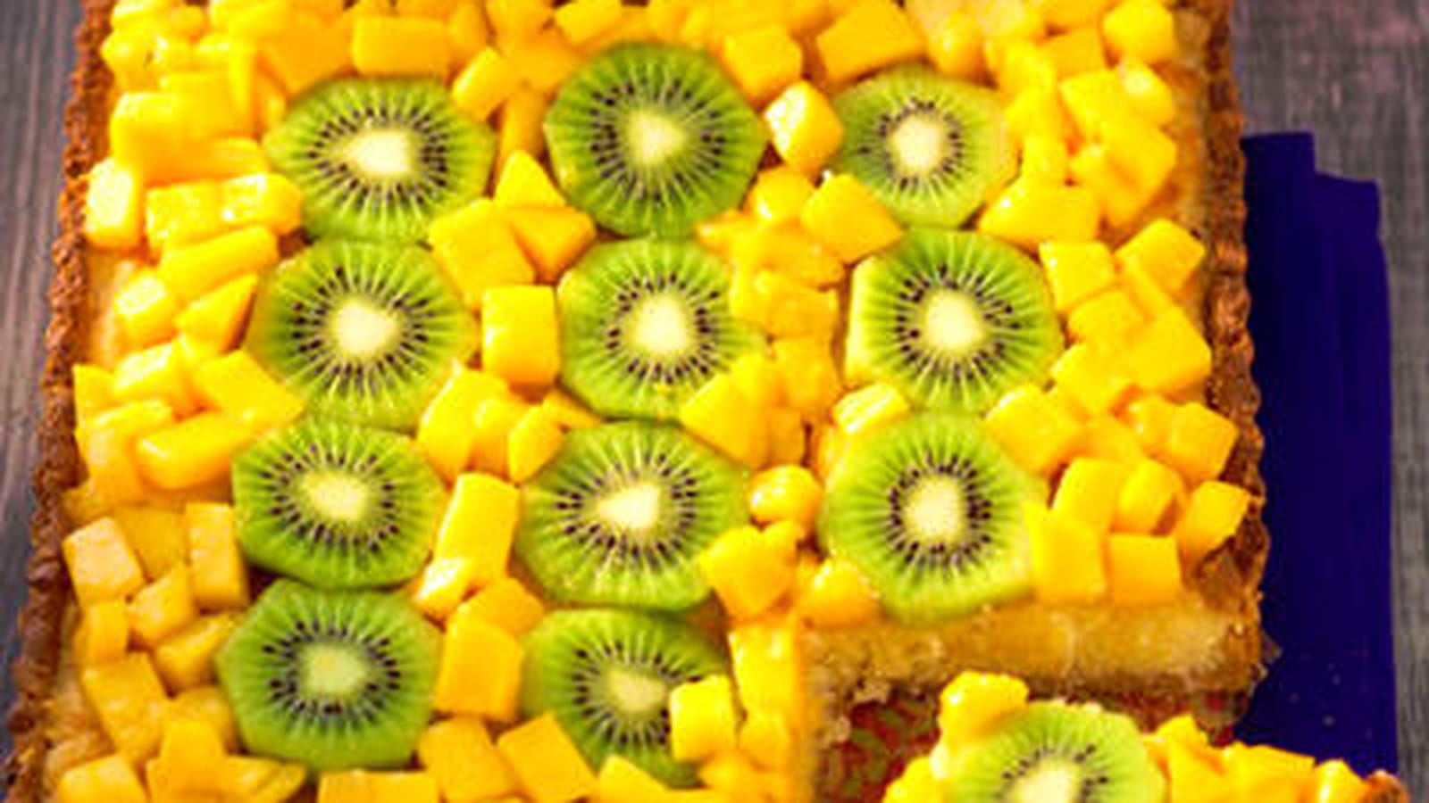 Tarte kiwi-mangue et noix de coco