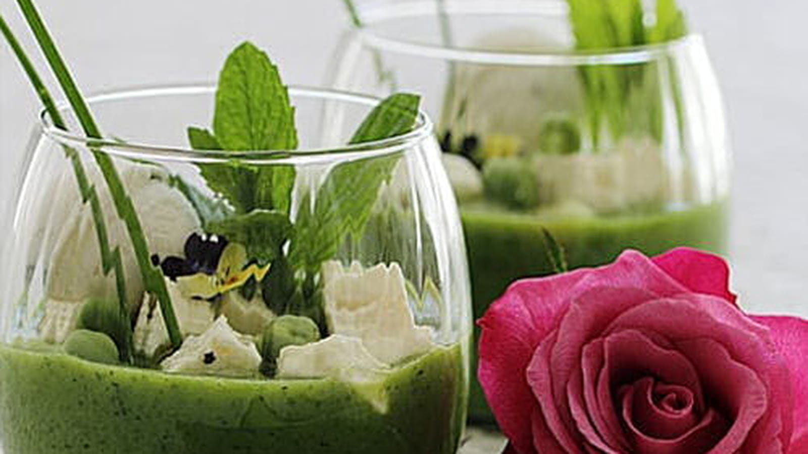 Verrines de petits pois à l'anglaise