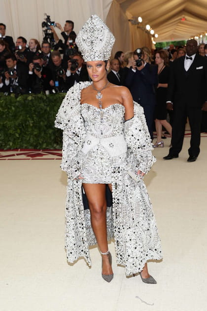 Rihanna en robe bustier Maison Margiela