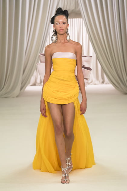 Look 2 du défilé Giambattista Valli
