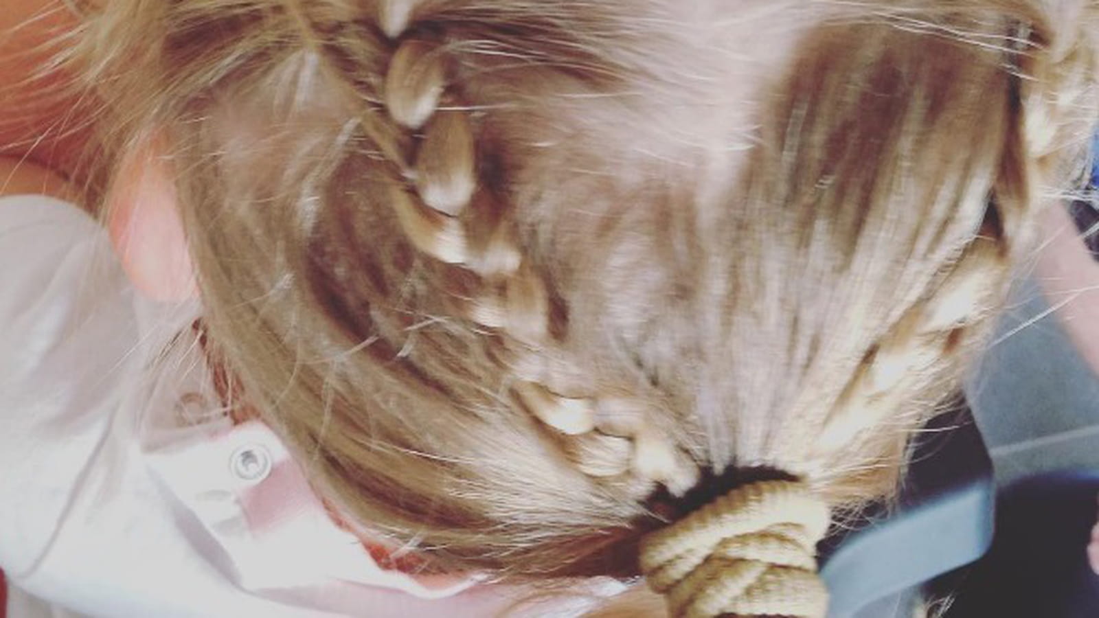 Des couettes et des tresses