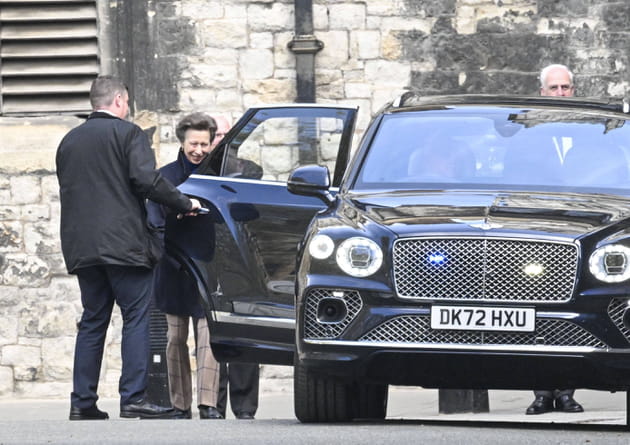 La princesse Anne quitte l'abbaye de Westminster, après une répétition du couronnement