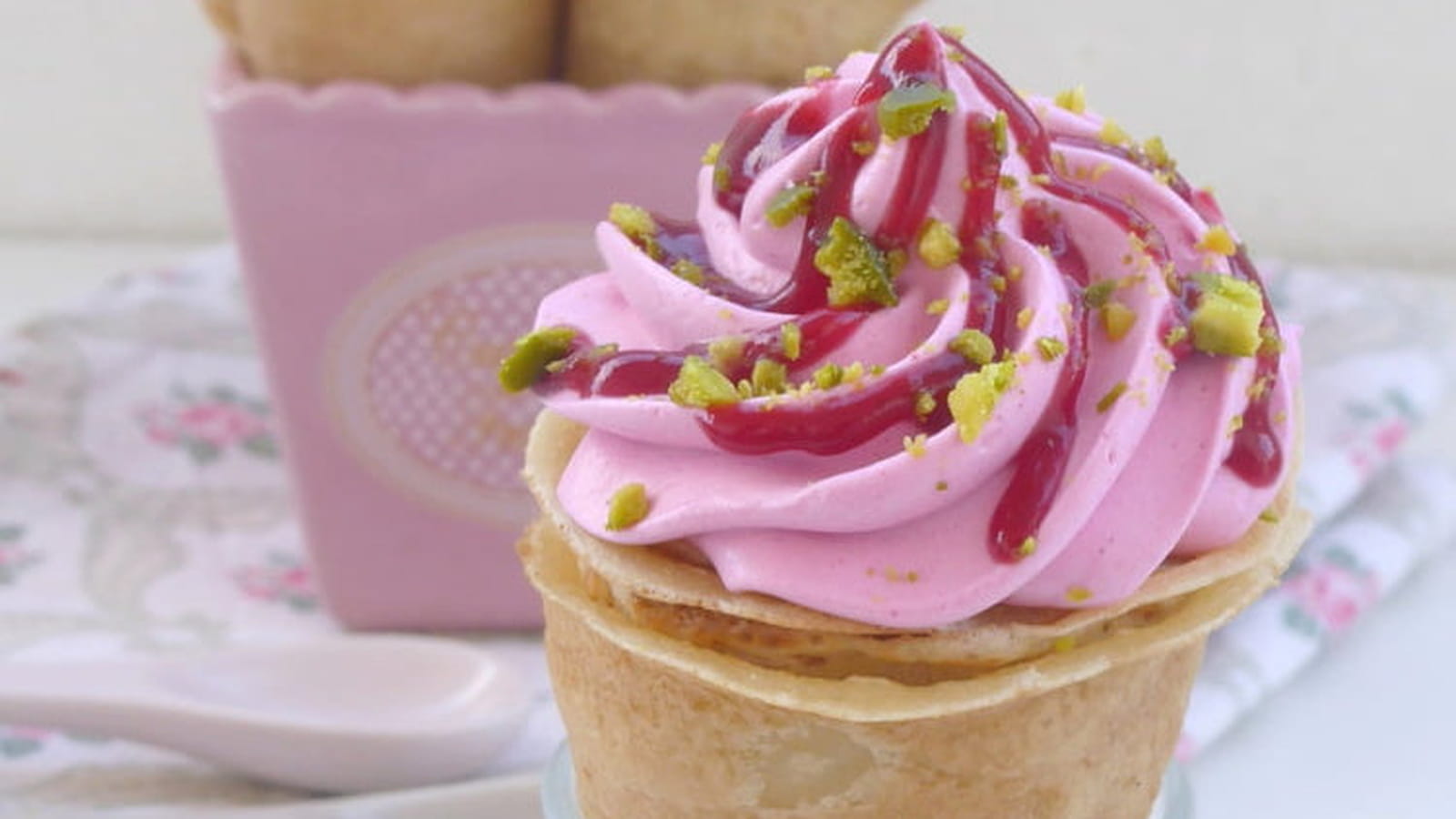 Crêpes en cornets à la framboise