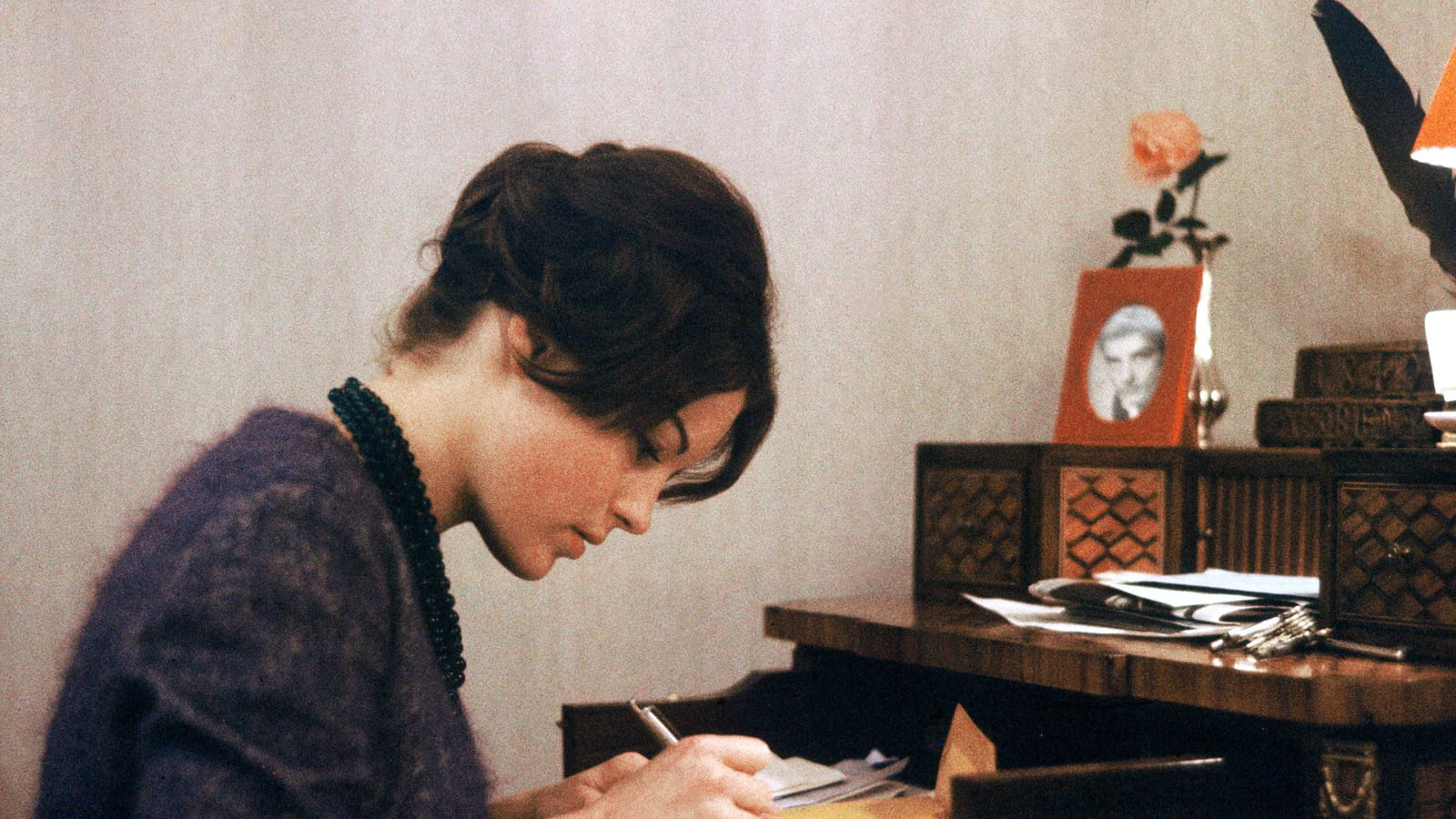 Romy Schneider, chez elle, en 1959