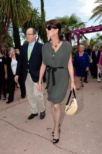 Caroline de Monaco en robe drap&eacute;e
