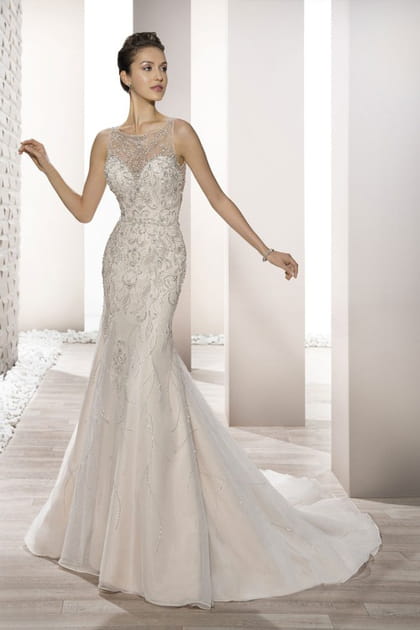 Une robe en strass, Demetrios