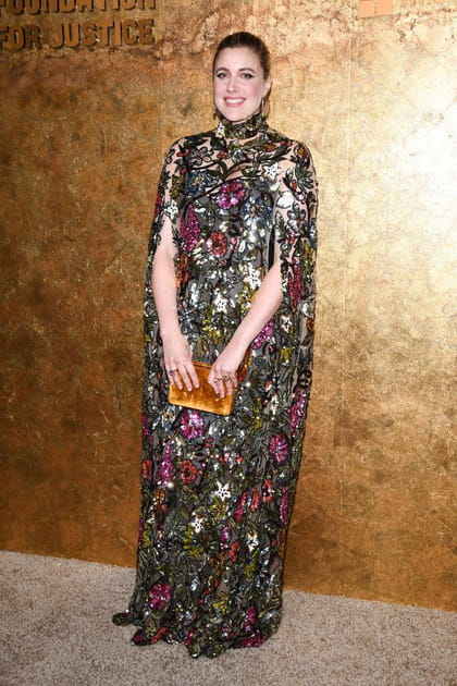 Greta Gerwig en robe imprimée