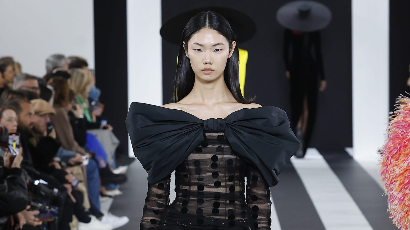Look 19