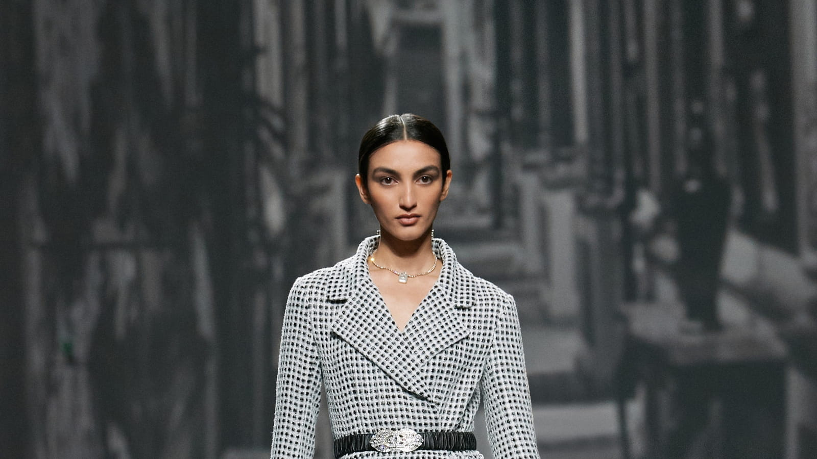 Look 24
