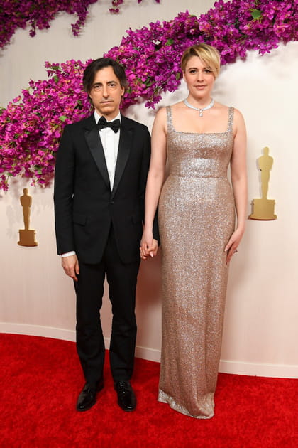 Noah Baumbach en smoking noir Dior et Greta Gerwig en robe à paillettes