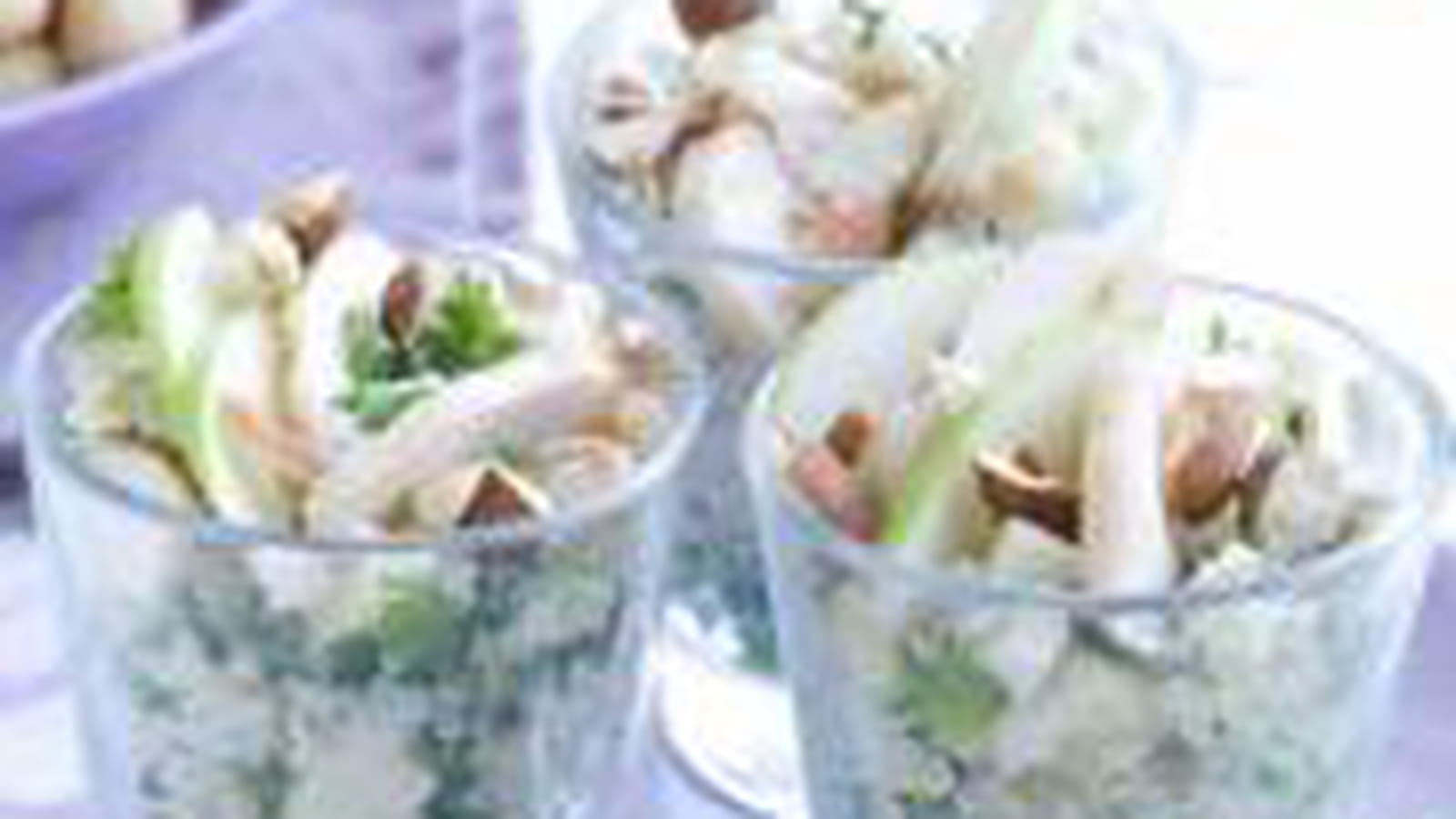 Verrines de quinoa, herbes et amandes fumées