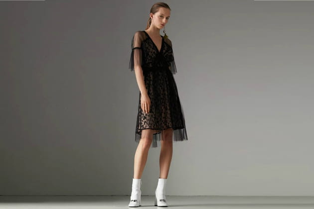 Robe brod&eacute;e de Burberry