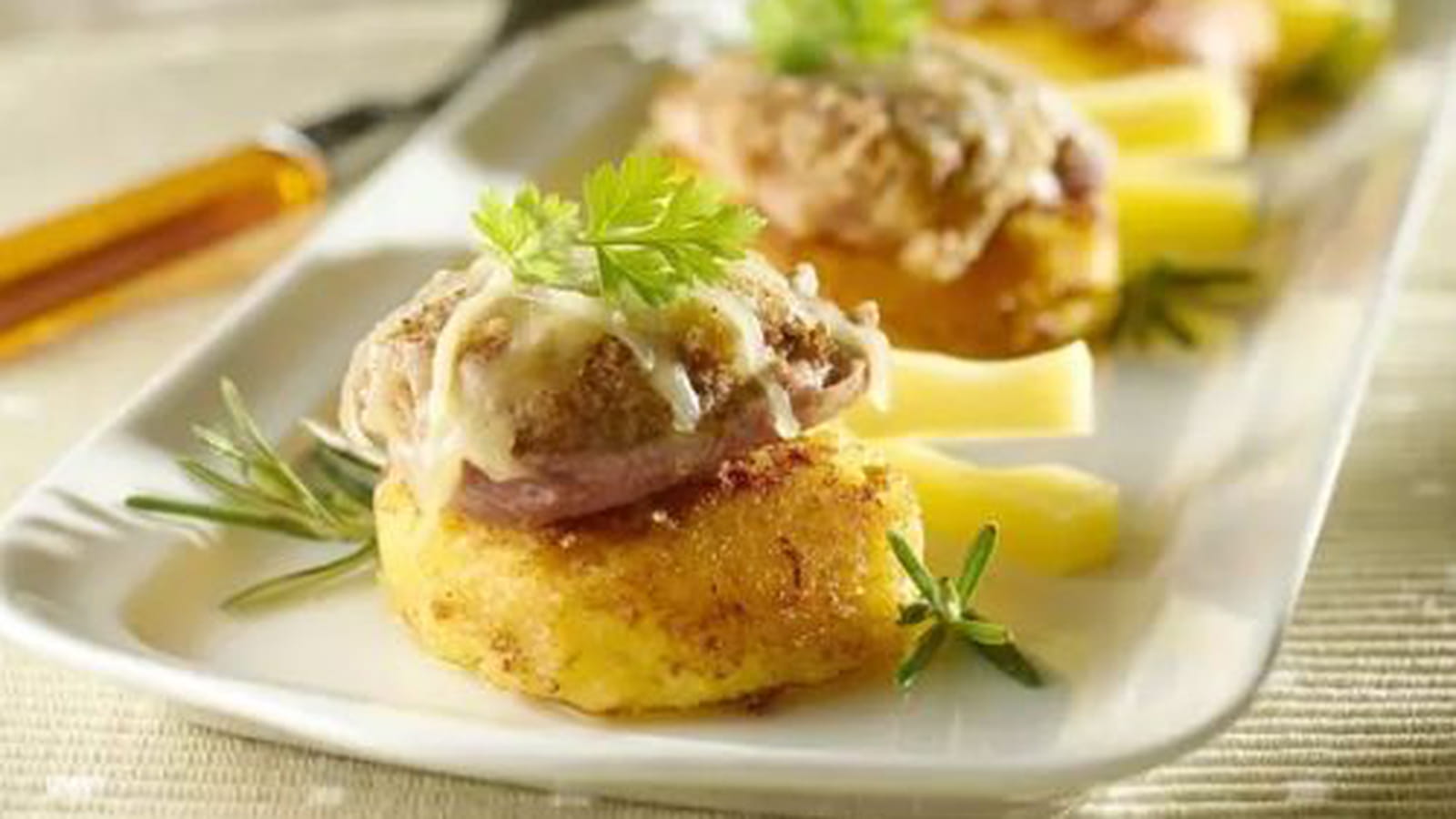 Croustillant de filet mignon sur lit de polenta