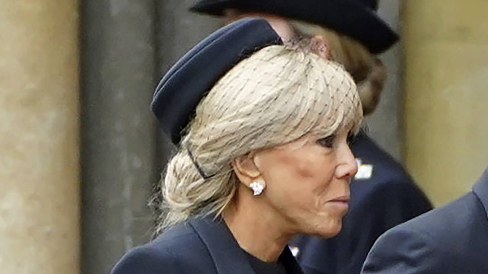 Chignon avec la voilette 