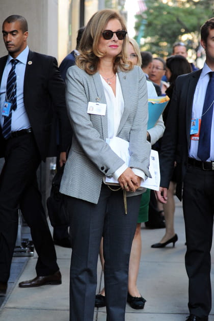 Valerie Trierweiler en tenue officewear