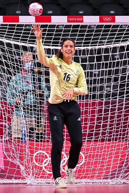 La joueuse de handball Cl&eacute;opatre Darleux