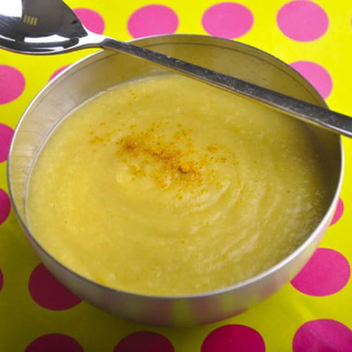 Soupe de courgettes au curry