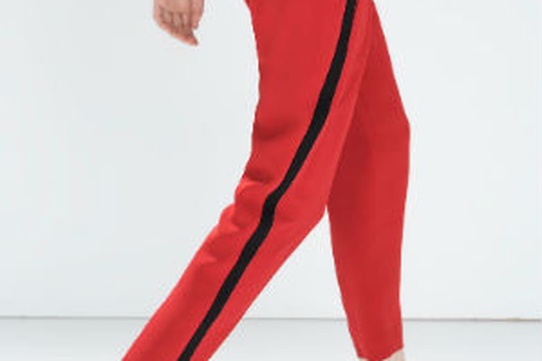 Le pantalon rouge de Zara