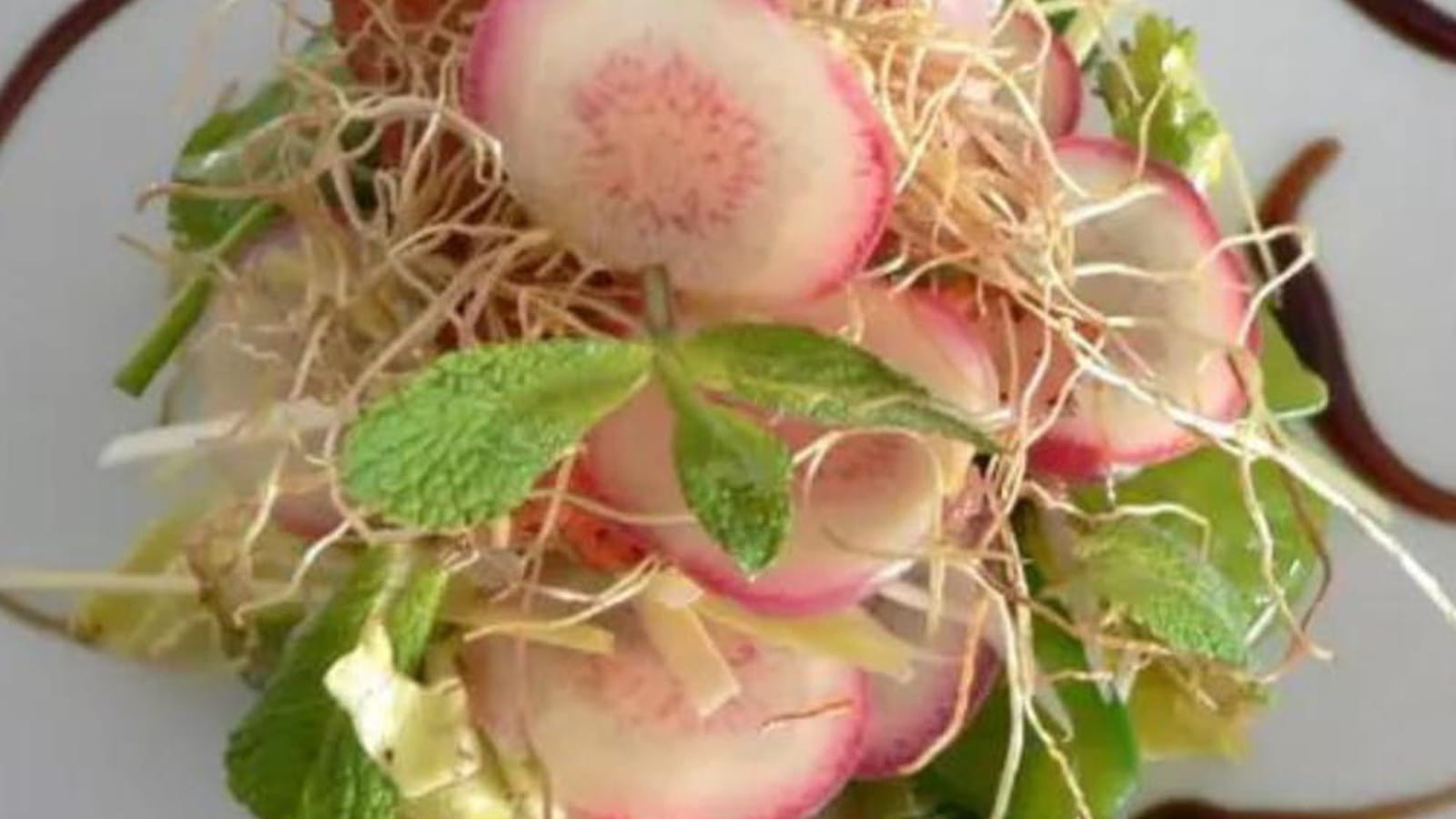 Salade de printemps à l'oca du Pérou
