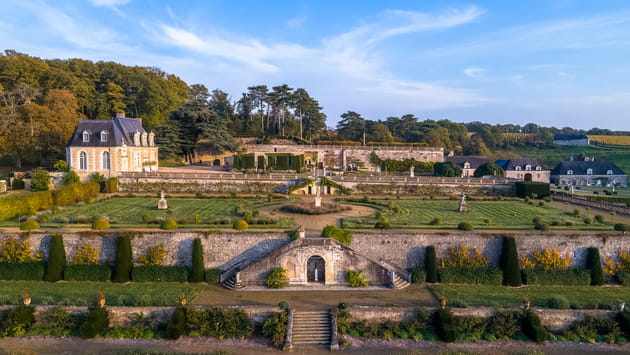 Les jardins en terrasse du château de Valmer