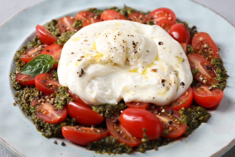 Recettes &agrave; la burrata : froide, chaude, en salade ou sur des p&acirc;tes