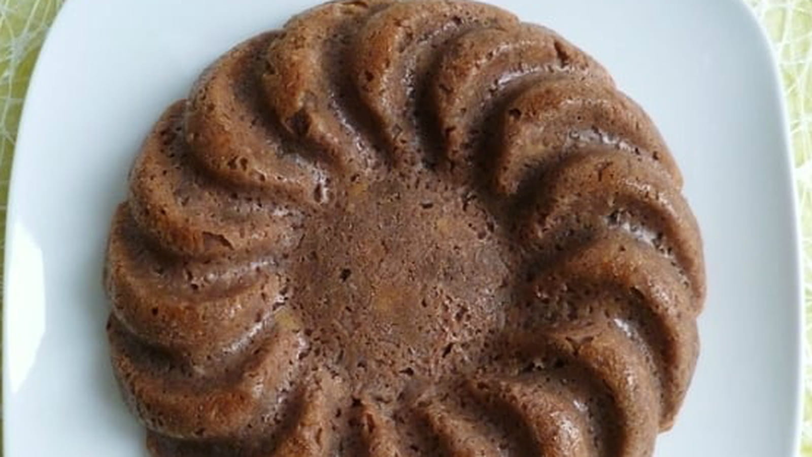 Gâteau diététique vegan au muesli, cacao, amande et noix de coco