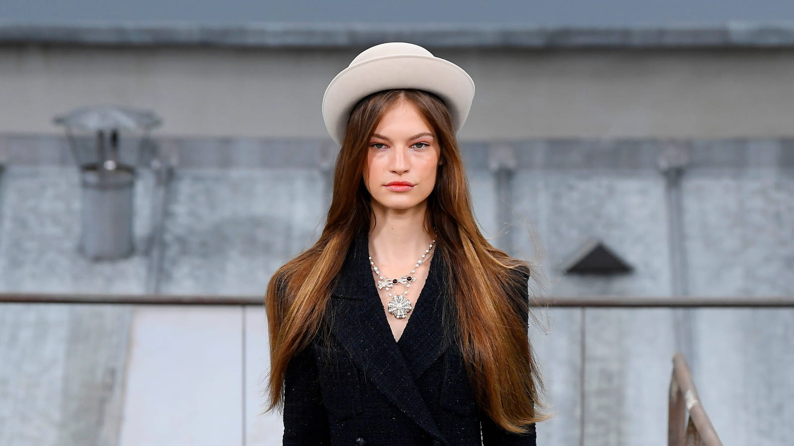 Look 2