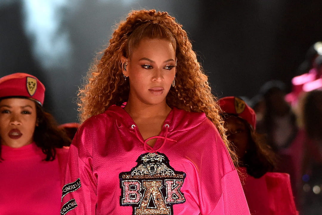Beyoncé avec un sweat Balmain