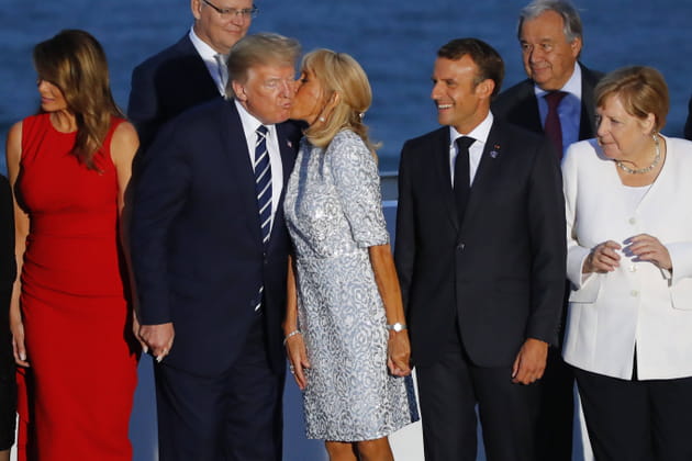 Brigitte Macron embrasse Donald Trump