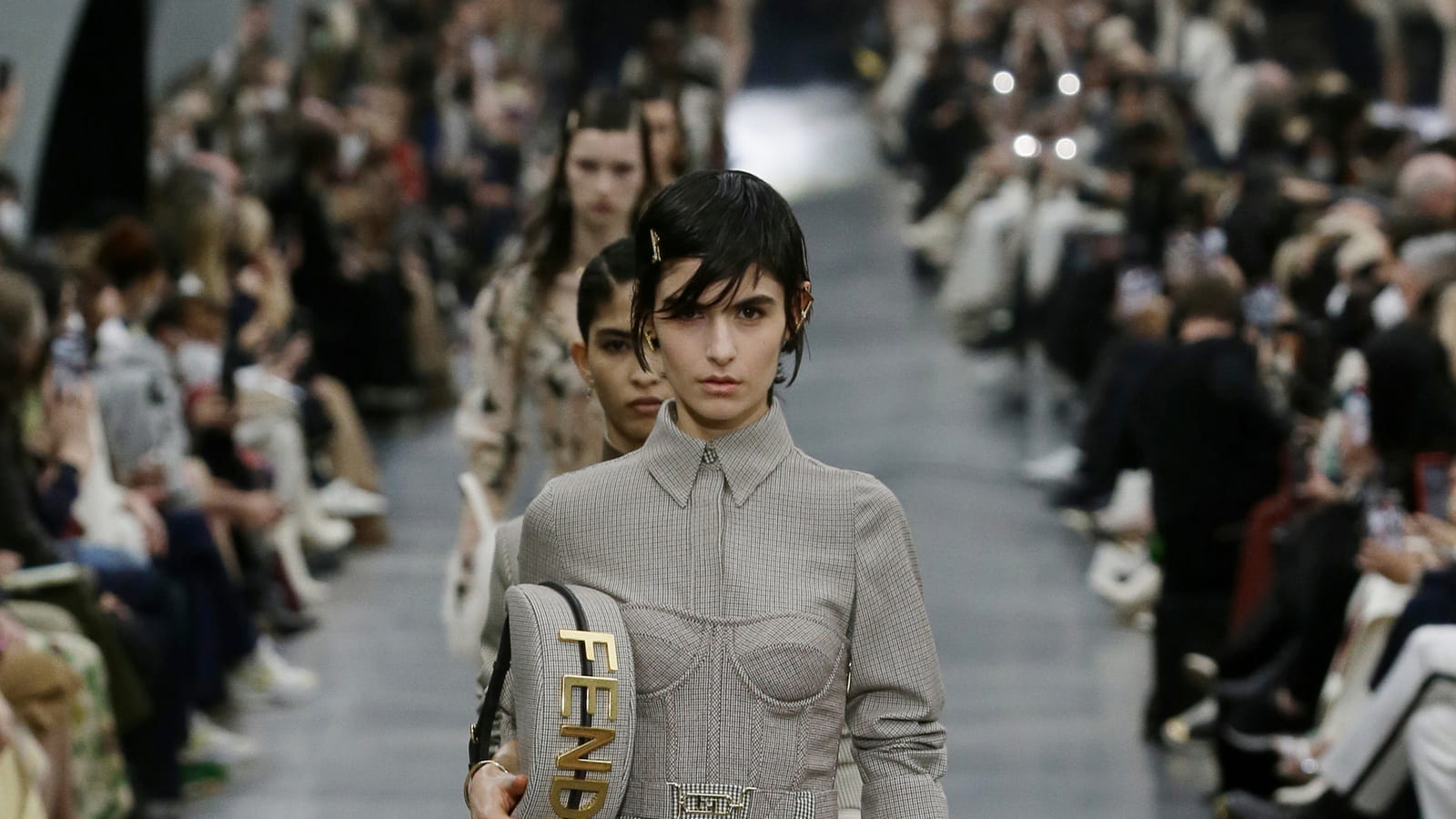 Look 8