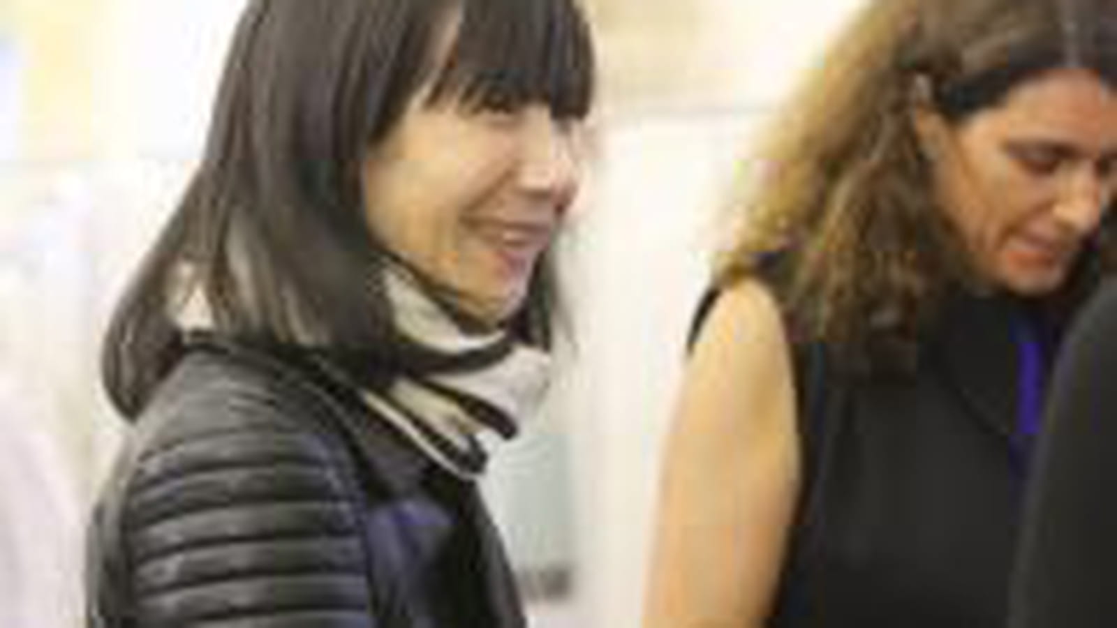 La créatrice Bouchra Jarrar dans les coulisses