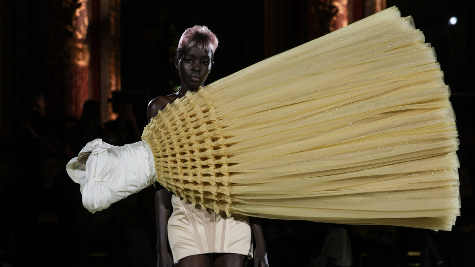 Look 14