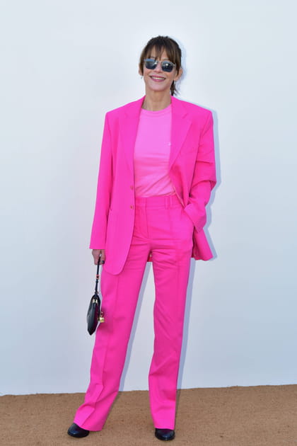 Après : Sophie Marceau à 55 ans en total look rose
