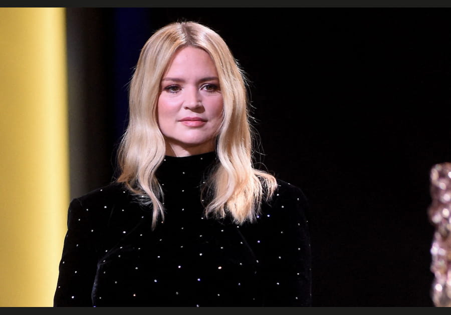 Les yeux charbonneux de Virginie Efira