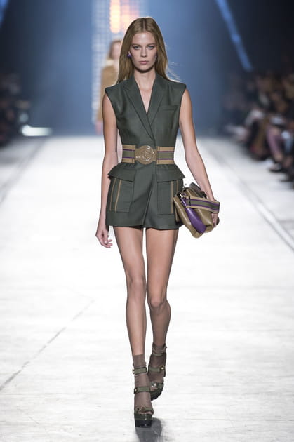 D&eacute;fil&eacute; Versace