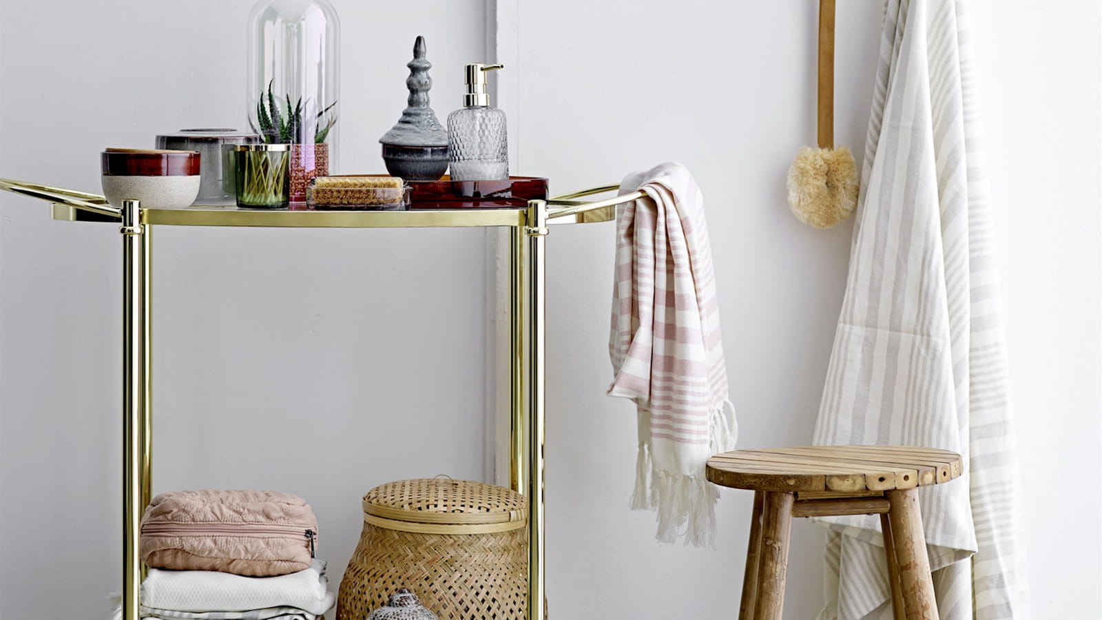 Fine bar table gold glass 259